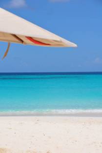 Praia de Shoal Bay East, em Anguilla. Mais caribe, impossível!